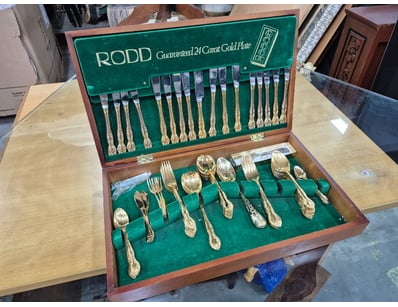 Antiques, Vintage & Interior Treasures (A1005) - Lot 832