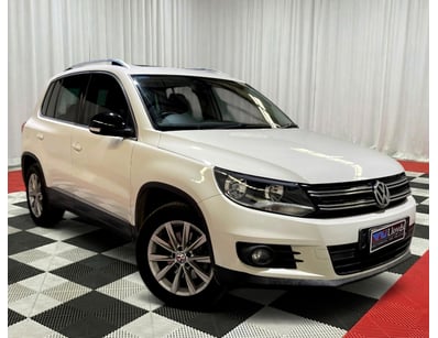 <b>2012 Volkswagen Tiguan 5N 155 - White - 175,054...