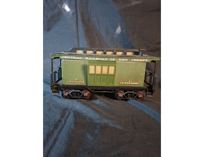 CENTRAL RAILROAD OF NEW JERSEY BAGGAGE CAR MODEL -...