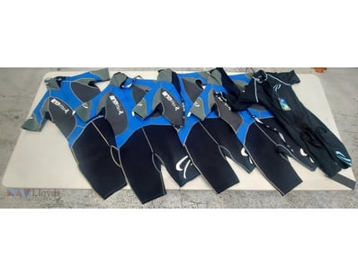 Lot of 5 children's wetsuits in various styles and...