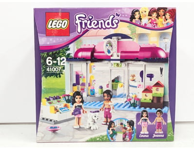 LEGO Friends set 41007 featuring Emma's Pet Salon ...