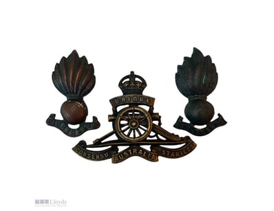 ROYAL AUSTRALIAN ARTILLERY  CAP & COLLAR SET


...