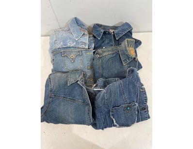 Entire Vintage Clothing Store Liquidation (ON11... - Lot 113