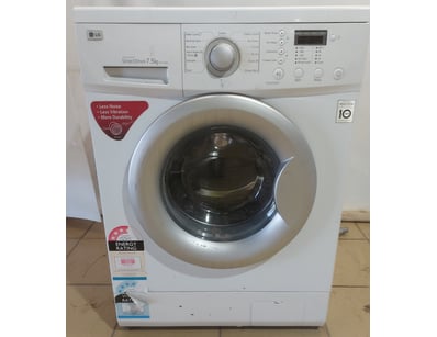 LG DirectDrive 7.5kg front-load washing machine, m...