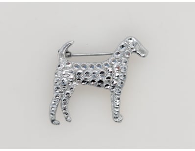 BASE METAL DOG BROOCH


583010+84


