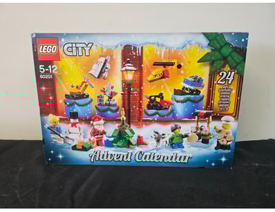 **UNRESERVED** LIFETIME COLLECTION OF LEGO PART... - Lot 750