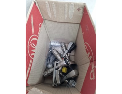 Beer tap fittings and valves including multiple qu...