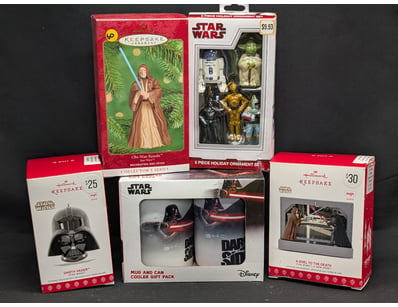 STAR WARS HOLIDAY KEEPSAKE ORNAMENT COLLECTION - 5...