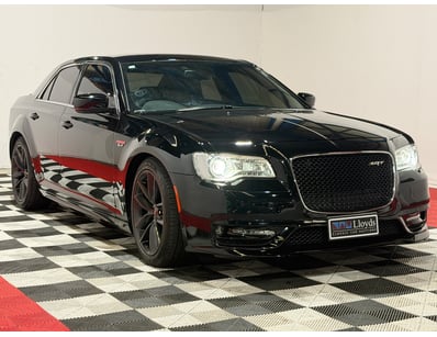 <b>2018 Chrysler 300 SRT - Black - 78,264km - 6.4L...
