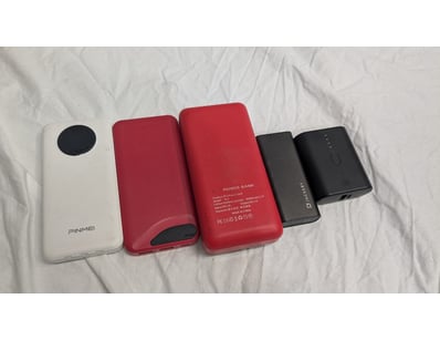 UNRESERVED Airport - Lost Property (A980) - Lot 258