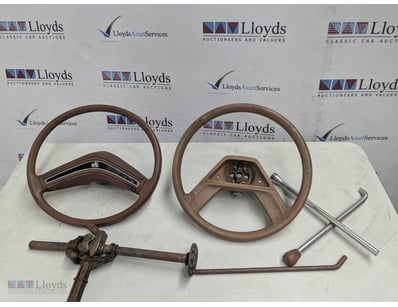 VINTAGE STEERING WHEEL ASSEMBLY WITH HORN PAD AND ...