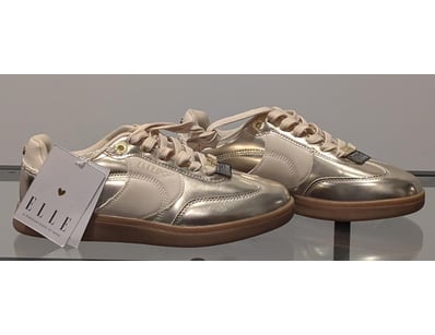 Designer Vault (A988) - Lot 7903