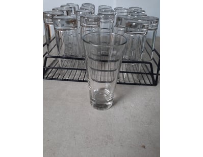 Clear glass cups.

Quantity: 21 glasses.

SOLD AS ...