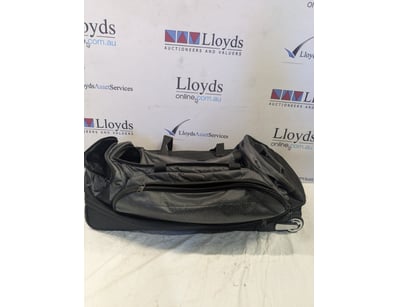 UNRESERVED Airport - Lost Property (A980) - Lot 585