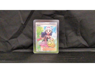POKÉMON TRAINER CARD - DAWN FULL ART HOLOGRAPHIC
...