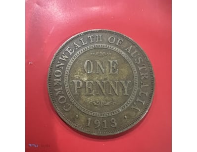 1913- COMMONWEALTH OF AUSTRALIA KGV ONE PENNY SCAR...