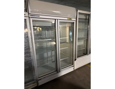 Commercial upright display refrigerator with dual ...