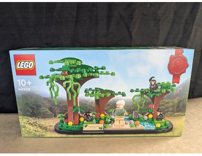 **UNRESERVED** LIFETIME COLLECTION OF LEGO PART... - Lot 369