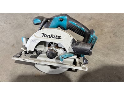 Makita DHS680 cordless circular saw in blue and bl...