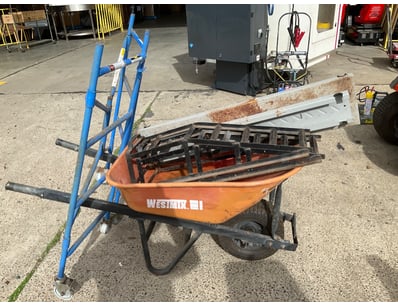 QLD Public Trustee Home & Collectables Clearanc... - Lot 200