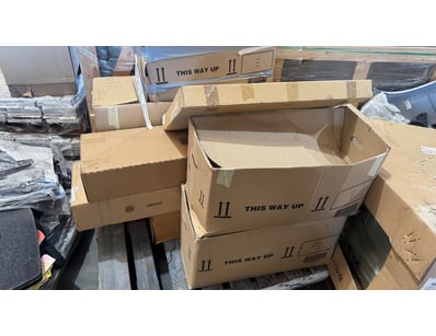 Assorted lot of car parts

