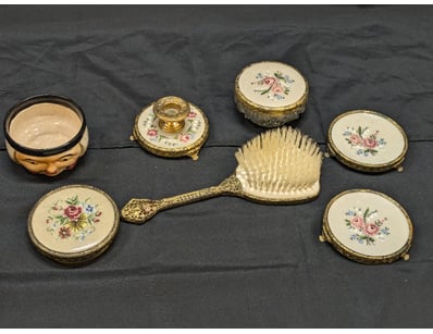 The Curio Collection (A984) - Lot 904