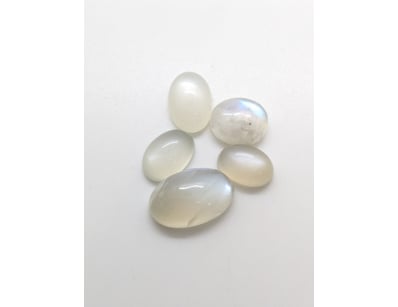28CT CABOCHON MOONSTONE

655266+69


