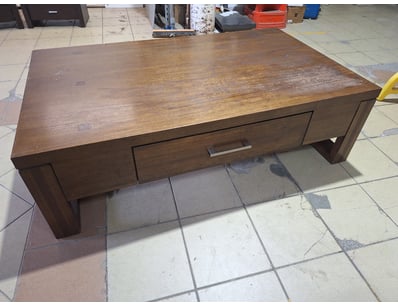 House & Homewares (A1004) - Lot 750