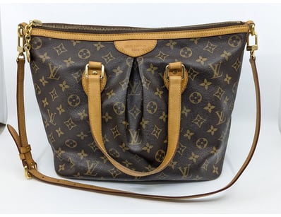 Luxury Designer (A995) - Lot 1083