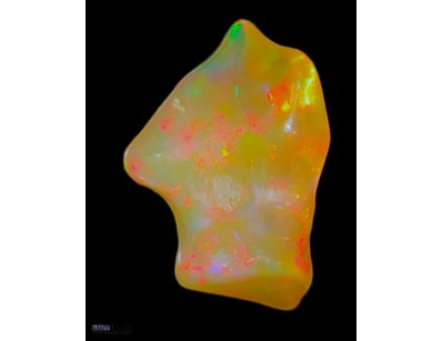8.8 CARATS CARVED CRYSTAL OPAL.    

Dimensions: 2...