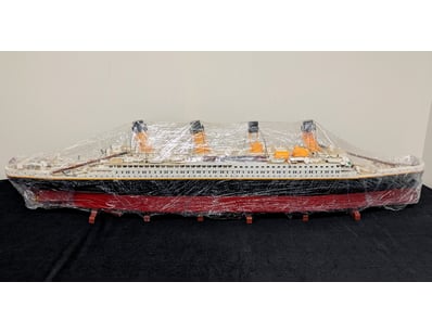 **UNRESERVED** LIFETIME COLLECTION OF LEGO PART... - Lot 101