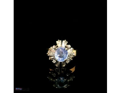 18CT WHITE AND YELLOW GOLD, 1.65CT SAPPHIRE & 1.10...