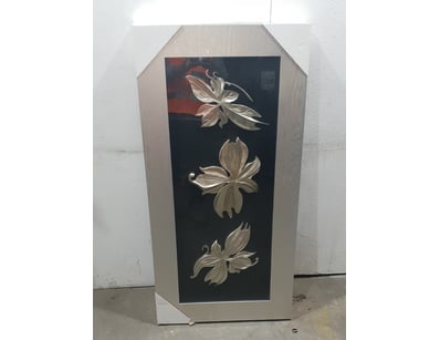Elegant decorative wall panel featuring three reli...