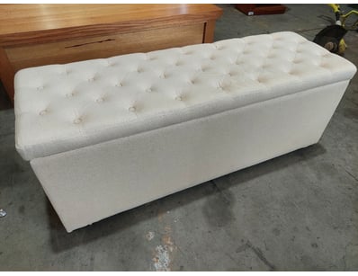 Storage Ottoman, Chesterfield Style Fabric

Dimens...