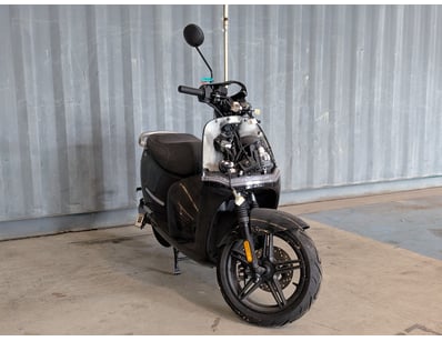 UNRESERVED Scooter Recreational Business Closure... - Lot 16