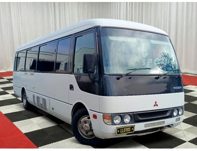<b>2004 Fuso ROSA BUS - White - 631,436km - 3.9L V...