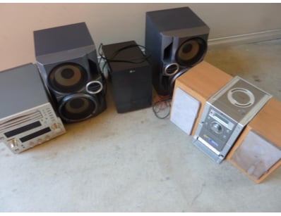 Gadgets, Music & Pastimes (SAA1006) - Lot 4018