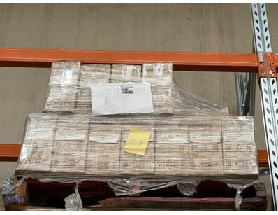 Pallet lot containing multiple LED panel light fix...