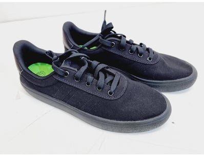 Major Brand Apparel & Footwear Liquidation Even... - Lot 169