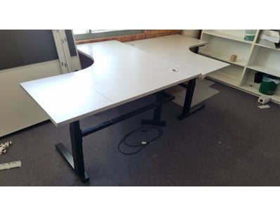 Office Furniture & Equipment (NSWA985) - Lot 213