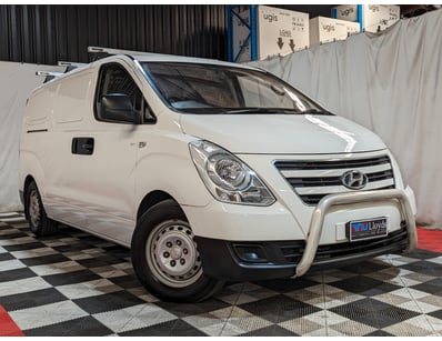 Passenger, Luxury & Commercial Vehicles Auction - Lot 450