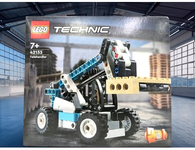 **UNRESERVED** LEGO Technic 42133 Telehandler - A ...
