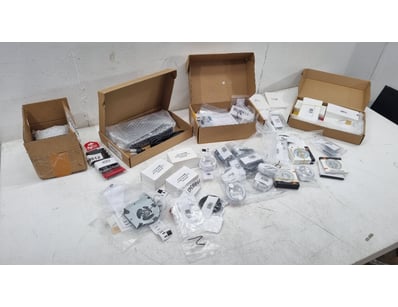 Bulk lot of computer and Mobile device and electro...