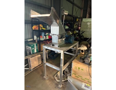 Hammermill Machine ( UNKNOWN SPECS ) 

Dimensions:...