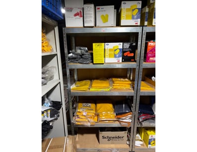 Distribution Business Equipment Liquidation (ON... - Lot 294