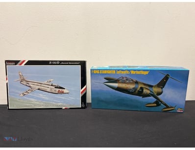 LOT OF 2 VINTAGE AIRCRAFT MODEL KITS - HASEGAWA X-...