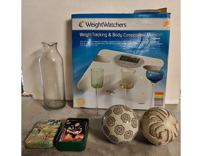 Assorted selection of homewares and ornaments, inc...