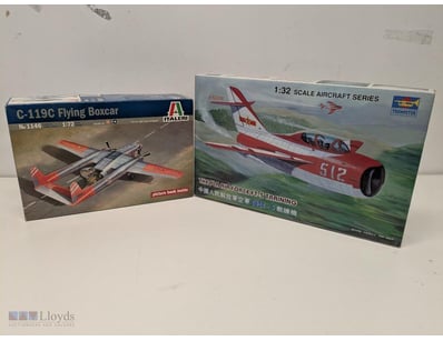 LOT OF TWO VINTAGE AIRCRAFT MODEL KITS - ITALERI C...