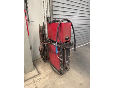 MOSTLY UNRESERVED Machining Engineering Warehou... - Lot 135