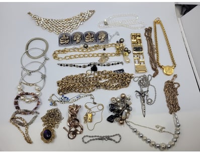 UNRESERVED Affordable Jewellery (A1004) - Lot 141